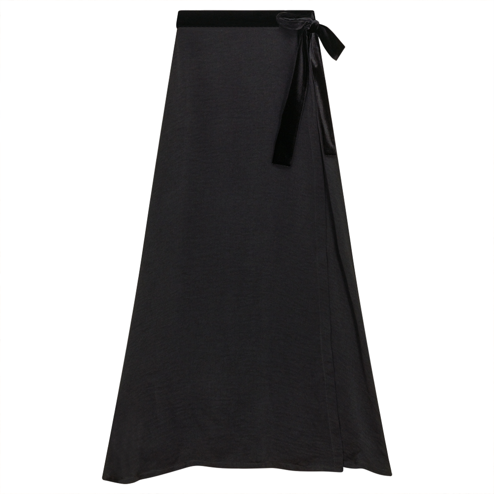 Long Skirt with Belt