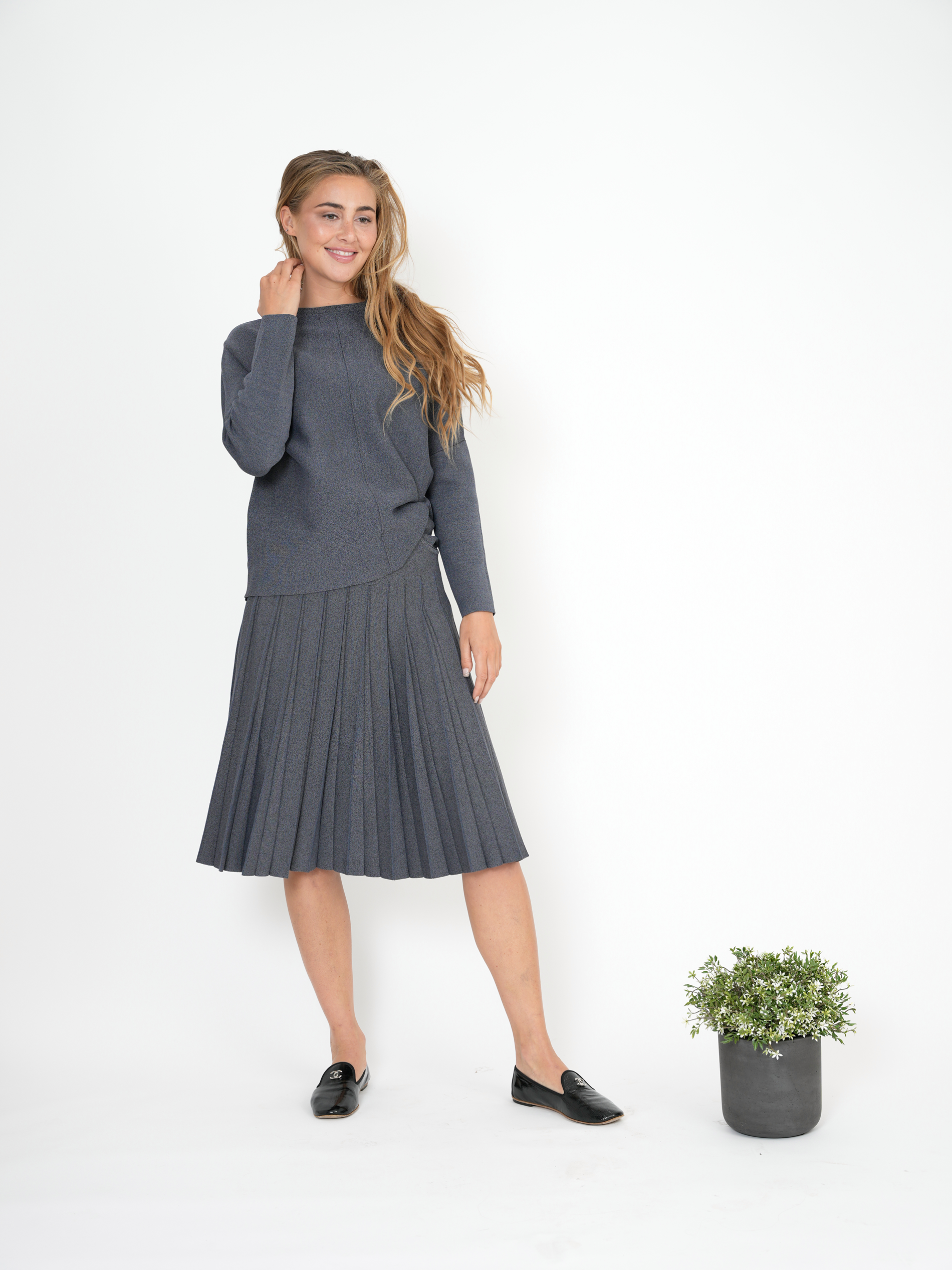 Pleated Knit Skirt